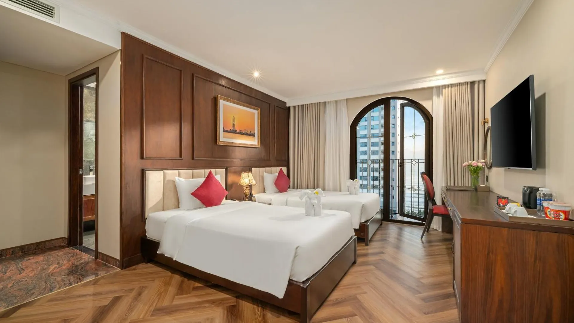 Golden Lotus Luxury Hotel Danang - Complimentary Daily Afternoon Tea