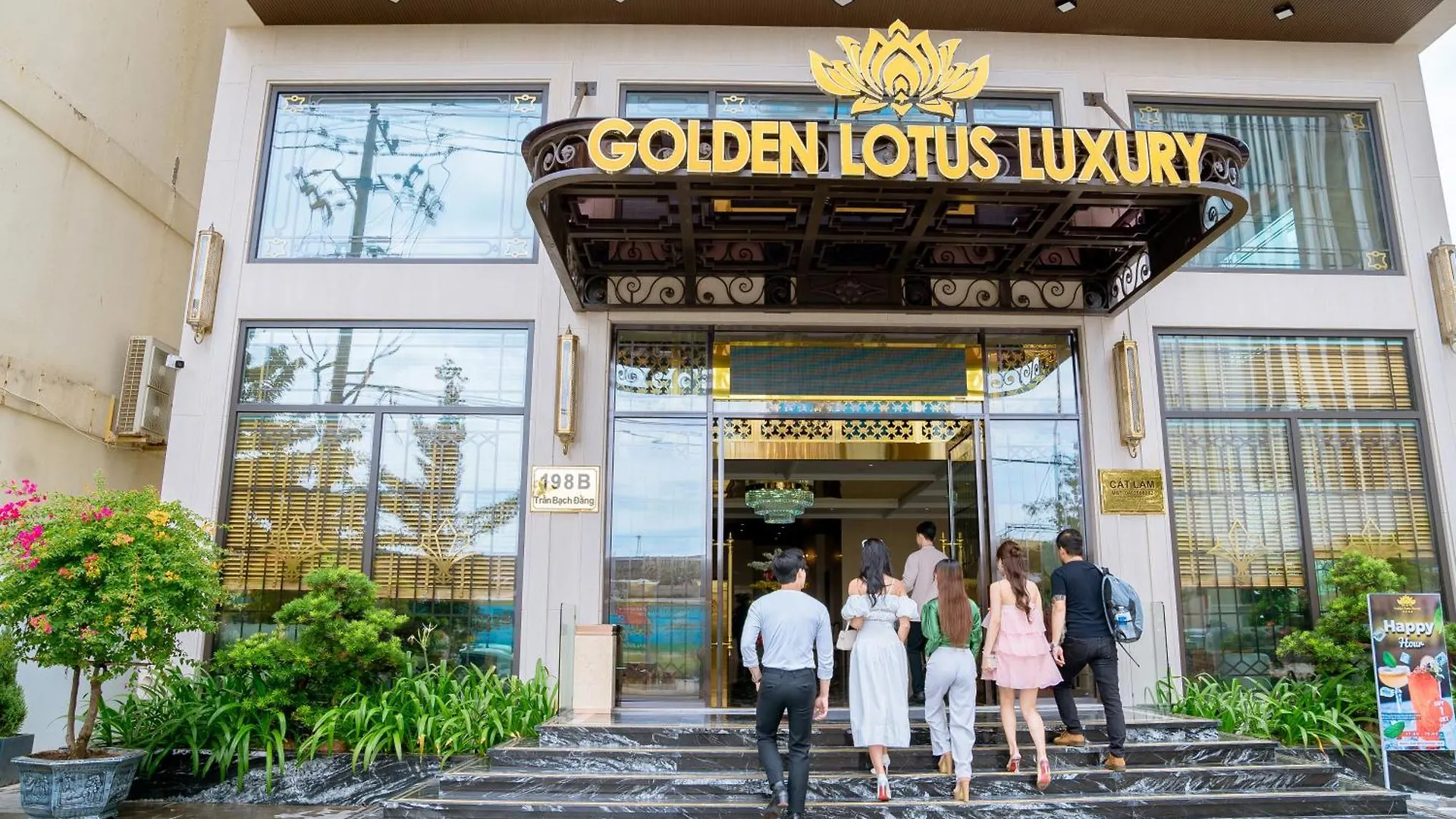 Golden Lotus Luxury Hotel Danang - Complimentary Daily Afternoon Tea  Дананг